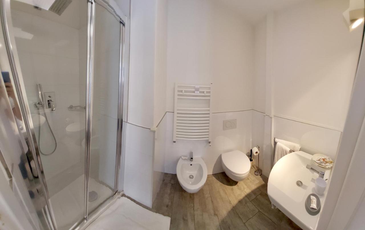La Brise Hotell Marina di Pietrasanta Exteriör bild