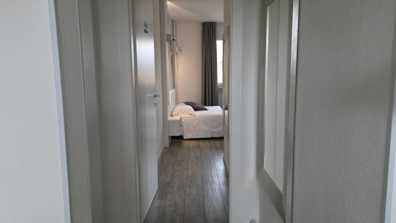 La Brise Hotell Marina di Pietrasanta Exteriör bild