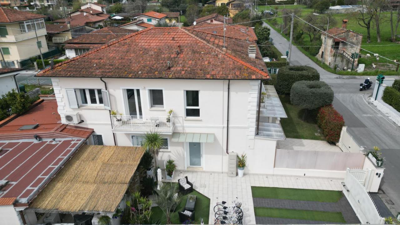 La Brise Hotell Marina di Pietrasanta Exteriör bild