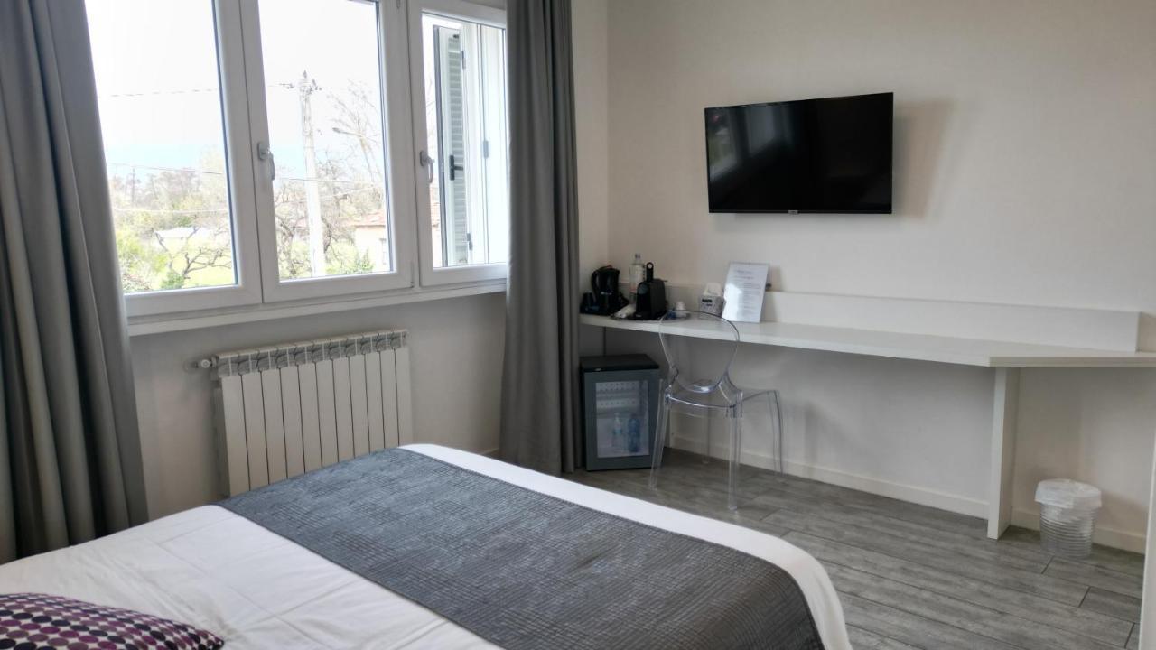 La Brise Hotell Marina di Pietrasanta Exteriör bild