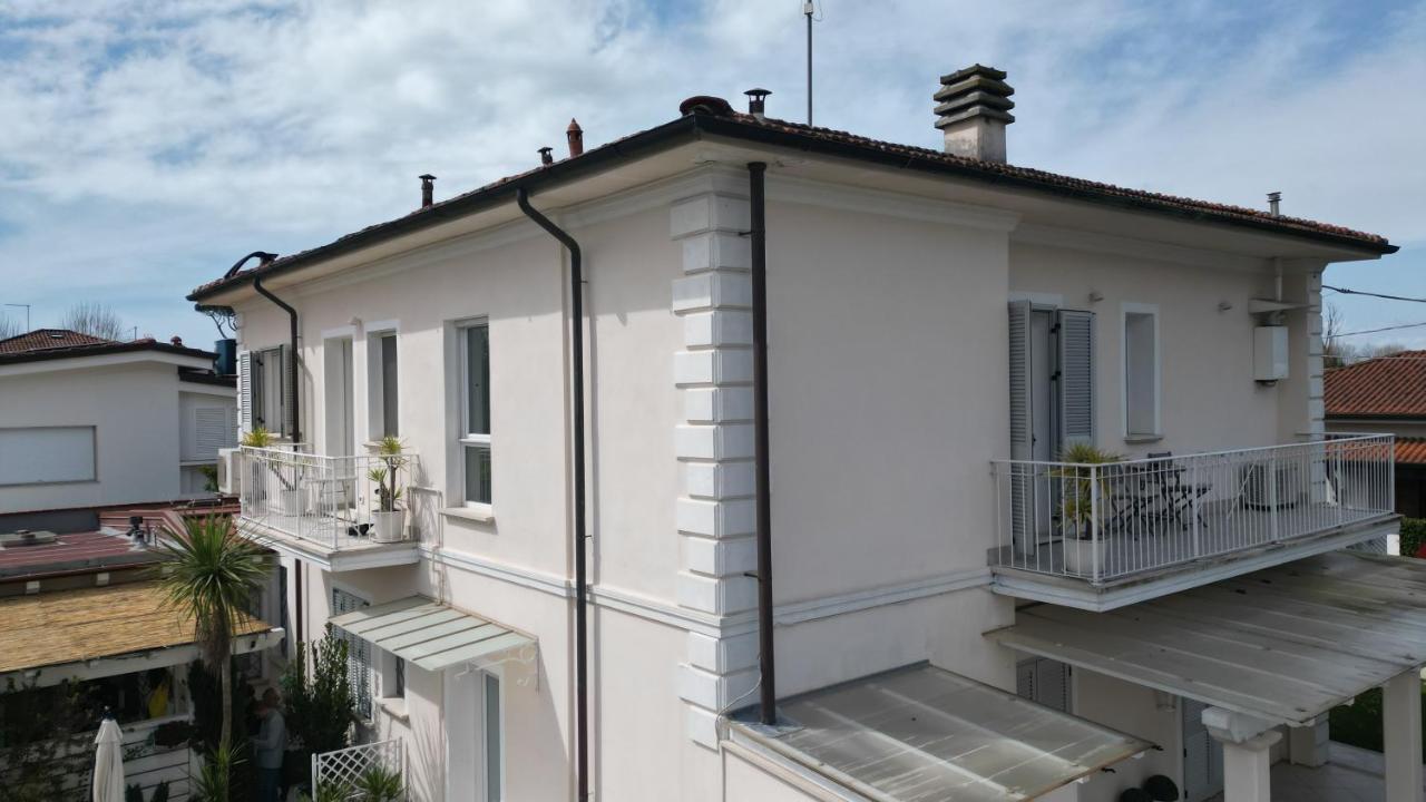 La Brise Hotell Marina di Pietrasanta Exteriör bild