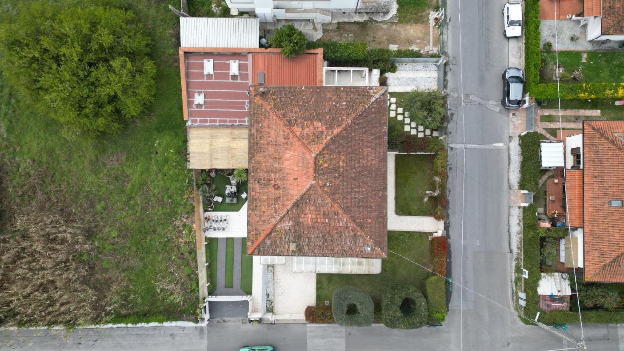 La Brise Hotell Marina di Pietrasanta Exteriör bild